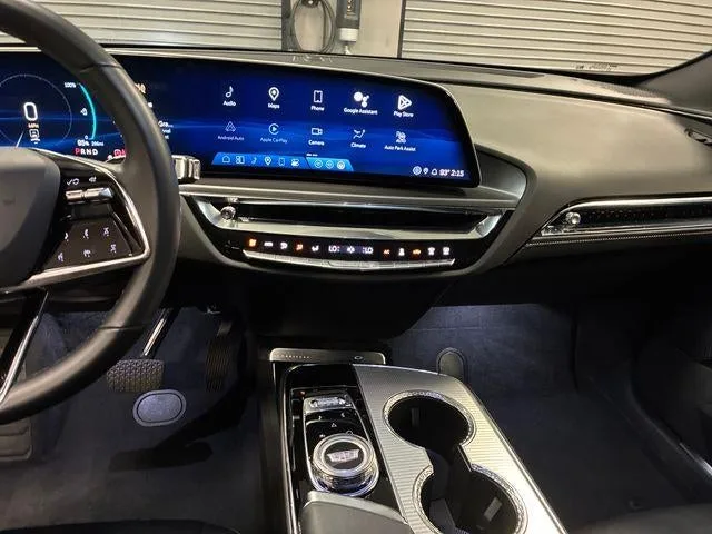 2024 Cadillac LYRIQ Tech photo 50