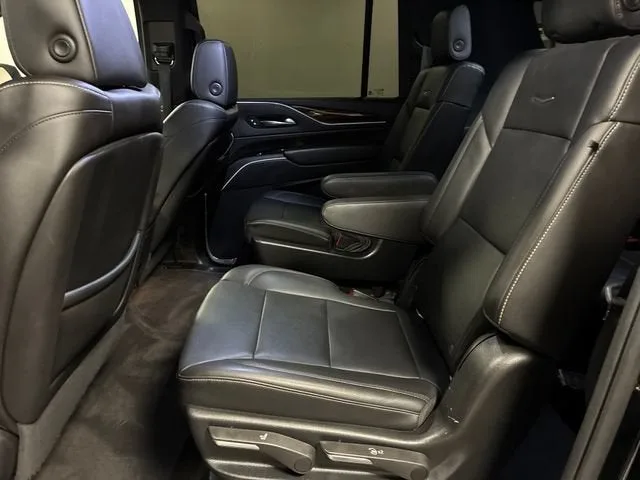 2022 Cadillac Escalade ESV Luxury photo 26