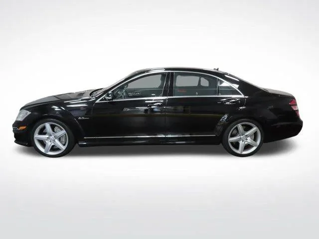 2008 Mercedes-Benz S-Class 6.3L V8 AMG® photo 2