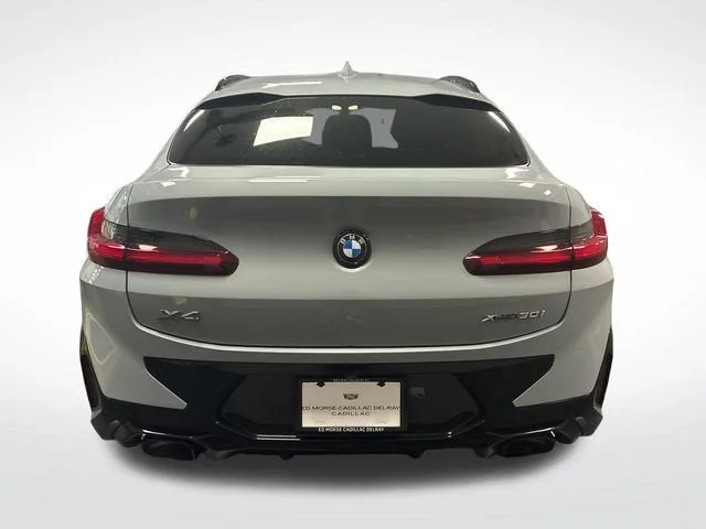 2023 BMW X4 xDrive30i photo 4