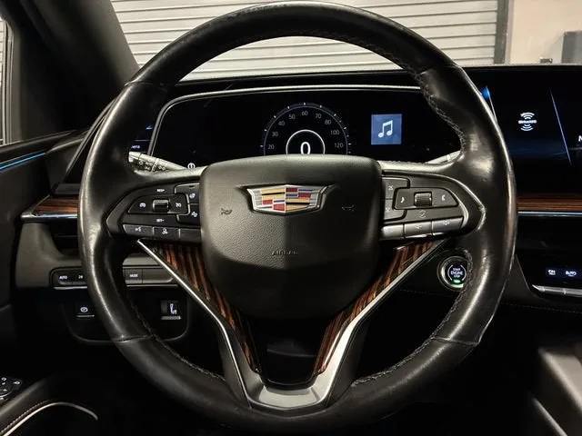 2022 Cadillac Escalade ESV Luxury photo 15