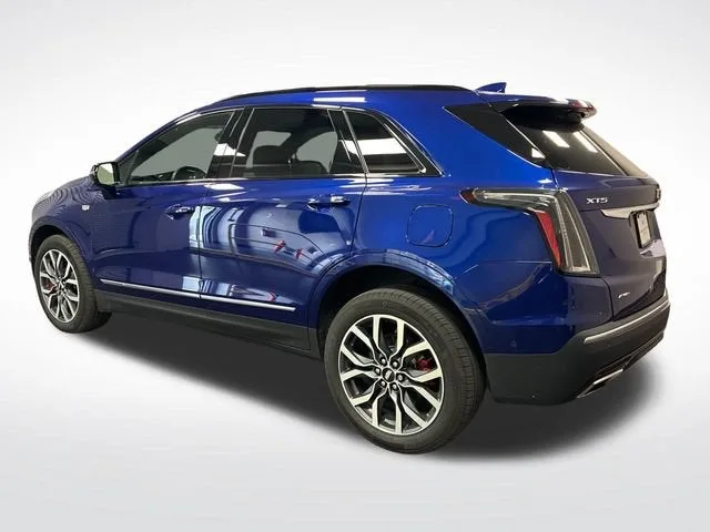 2024 Cadillac XT5 Sport photo 3
