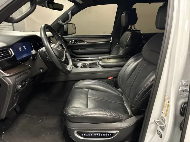 2022 Jeep Grand Wagoneer Series I photo 9