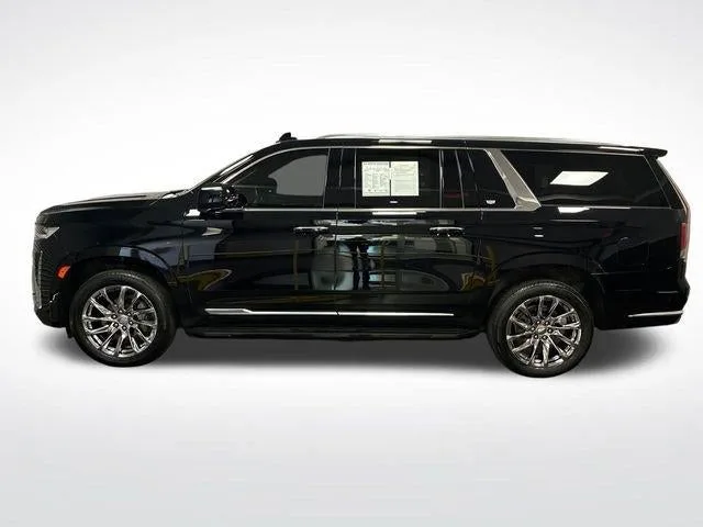 2024 Cadillac Escalade ESV Premium Luxury photo 2