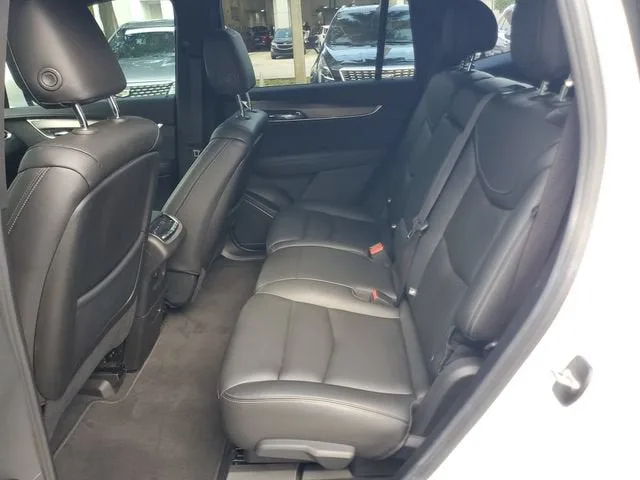 2024 Cadillac XT6 Luxury photo 12