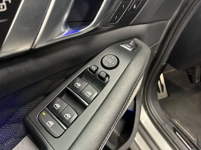 2022 BMW X5 M NA photo 11