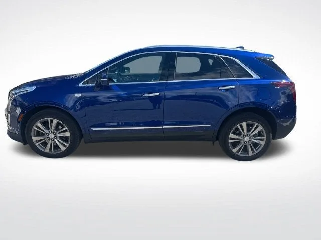 2023 Cadillac XT5 AWD Premium Luxury photo 2