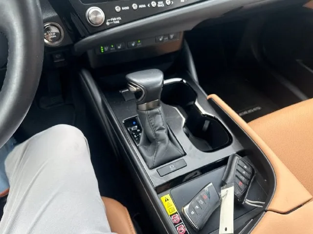 2024 Lexus ES ES 350 photo 19