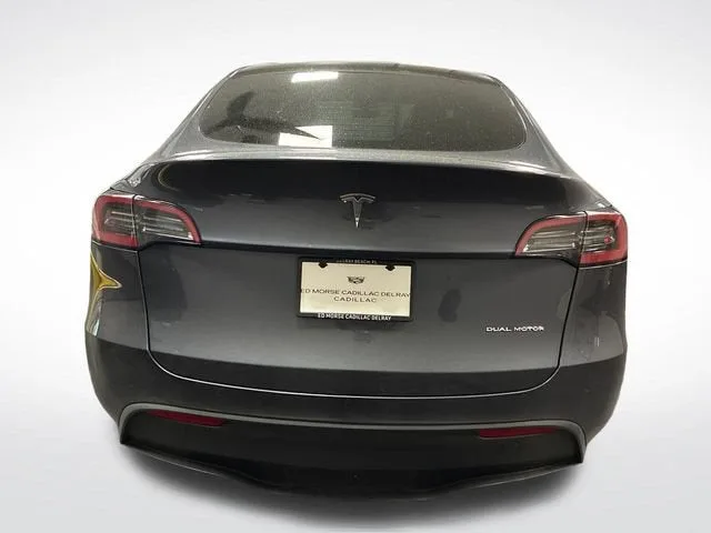 2023 Tesla Model Y Long Range photo 4