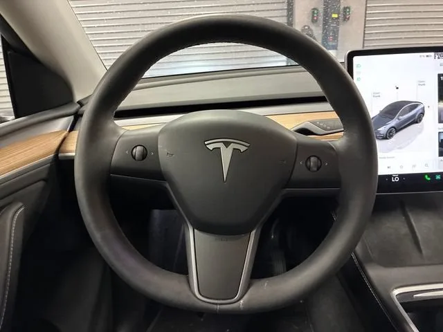 2023 Tesla Model Y Long Range photo 14