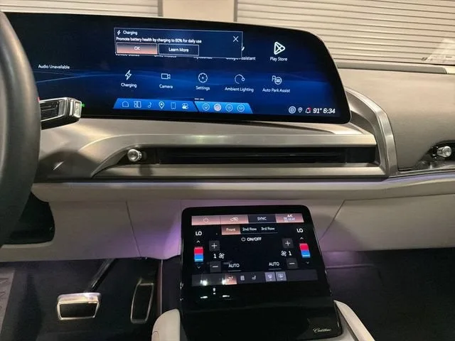 2026 Cadillac VISTIQ Sport photo 18