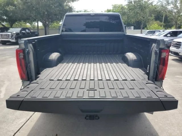 2024 GMC Sierra 2500 HD Denali photo 9
