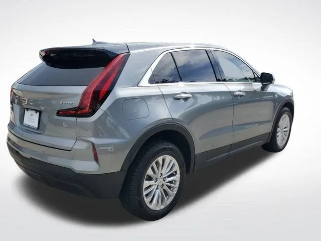 2024 Cadillac XT4 Luxury photo 4