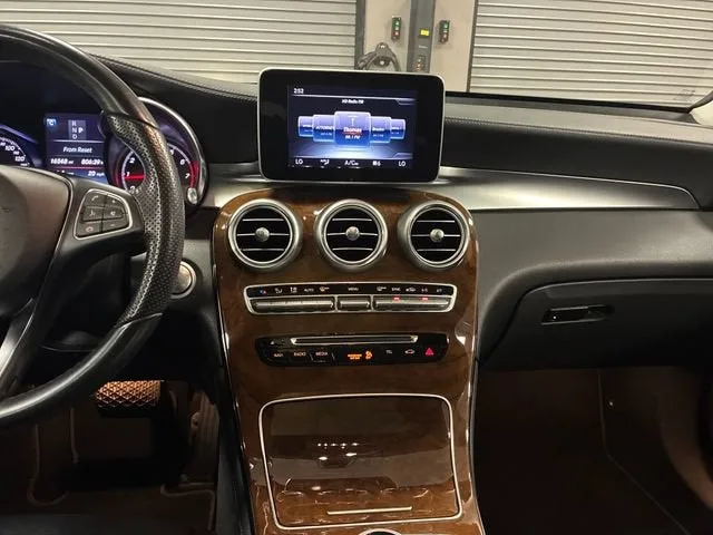 2017 Mercedes-Benz GLC GLC 300 photo 18