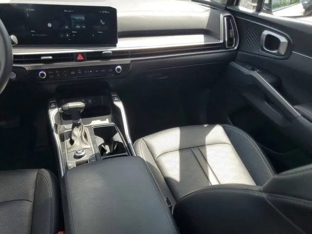 2024 Kia Sorento S photo 14