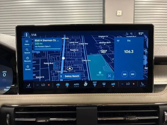 2023 Lincoln Corsair Standard photo 20