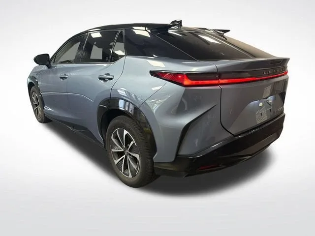 2023 Lexus RZ RZ 450e Premium photo 3