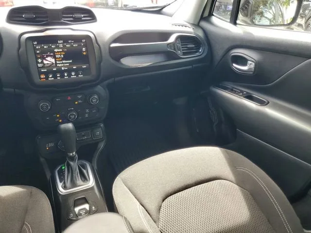 2023 Jeep Renegade Altitude photo 14