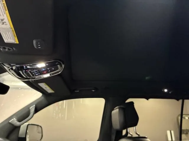 2022 Jeep Grand Wagoneer Series I photo 22