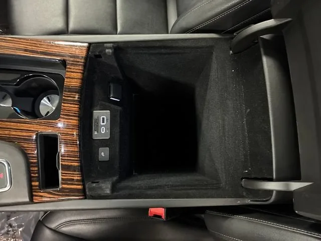2022 Cadillac Escalade ESV Luxury photo 27