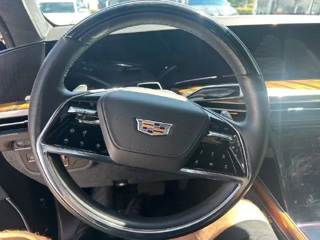 2025 Cadillac Escalade ESV Sport Platinum photo 14