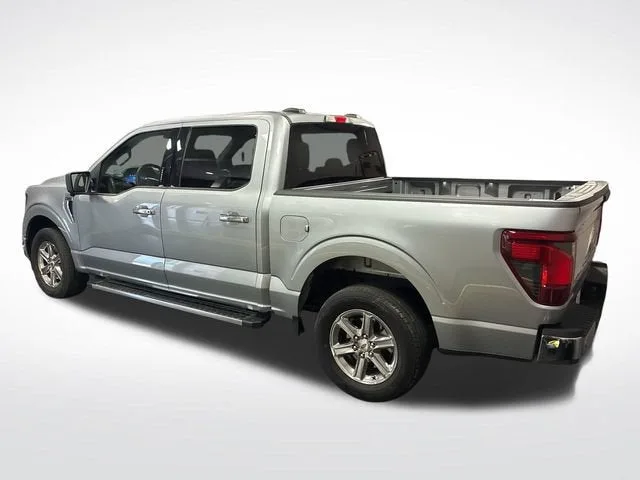 2024 Ford F-150 XLT photo 3
