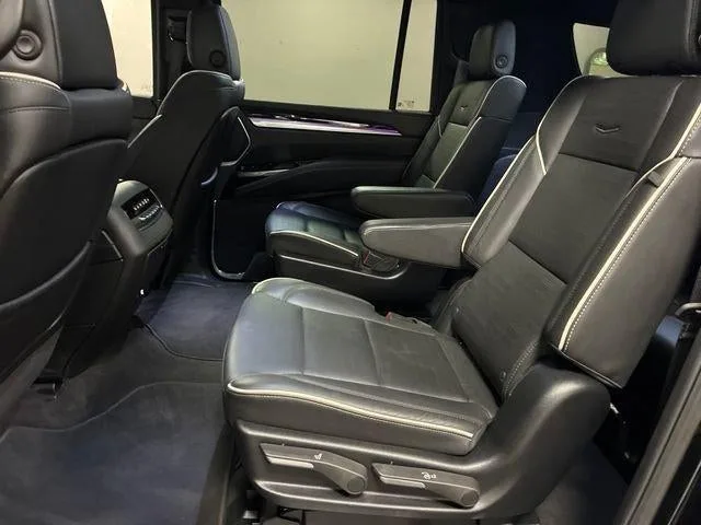 2025 Cadillac Escalade ESV Sport photo 26