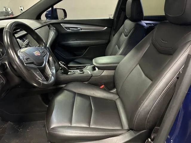 2023 Cadillac XT5 Luxury photo 9