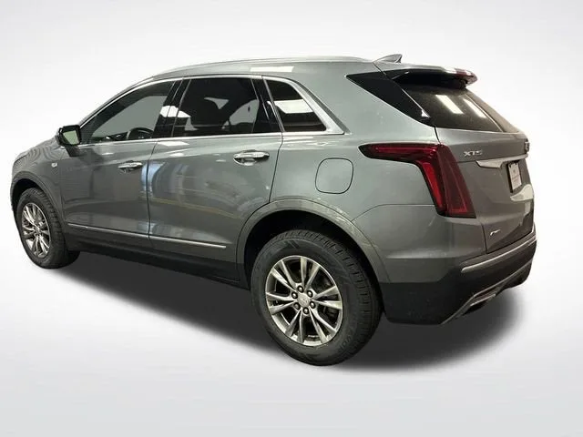 2022 Cadillac XT5 Premium Luxury photo 3