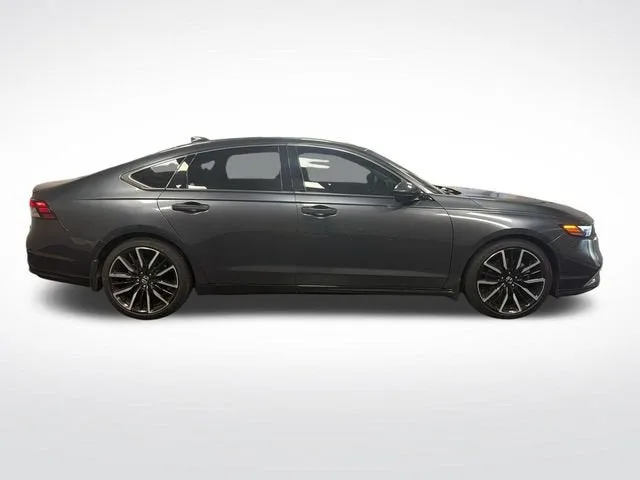 2023 Honda Accord Hybrid Touring photo 6