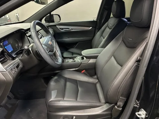 2024 Cadillac XT5 Luxury photo 9
