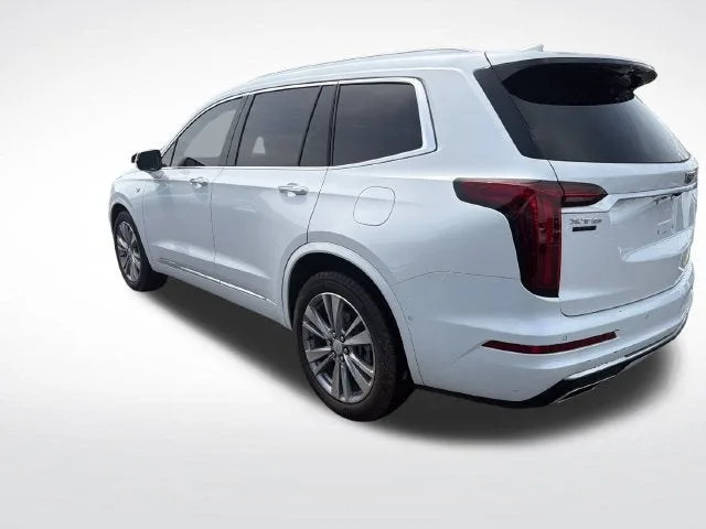 2024 Cadillac XT6 Premium Luxury photo 3