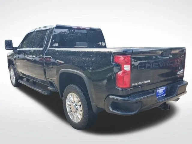 2022 Chevrolet Silverado 2500 HD High Country photo 2