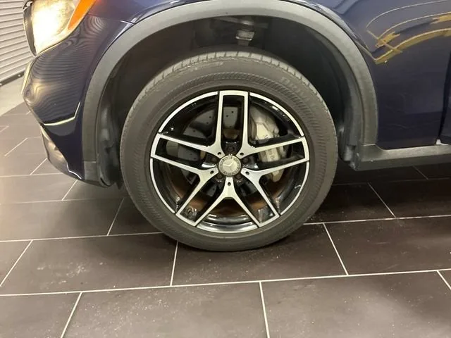 2017 Mercedes-Benz GLC GLC 300 photo 27