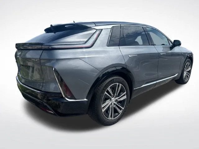 2023 Cadillac LYRIQ RWD Luxury photo 5