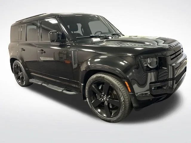 2025 Land Rover Defender X-Dynamic SE photo 8