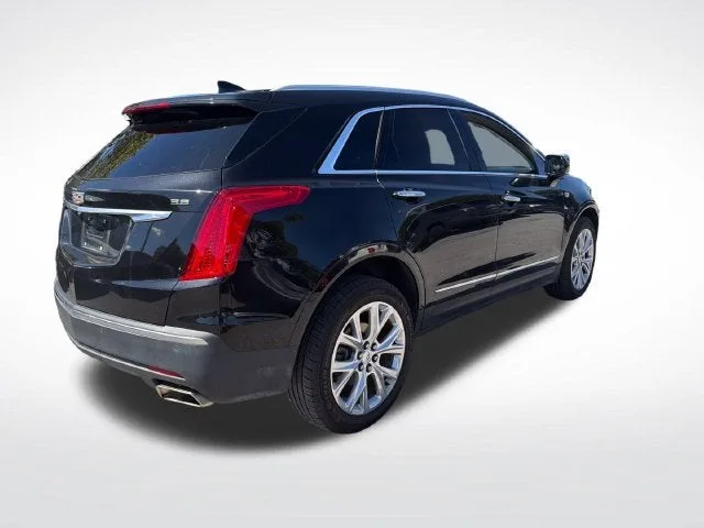 2019 Cadillac XT5 Luxury AWD photo 5