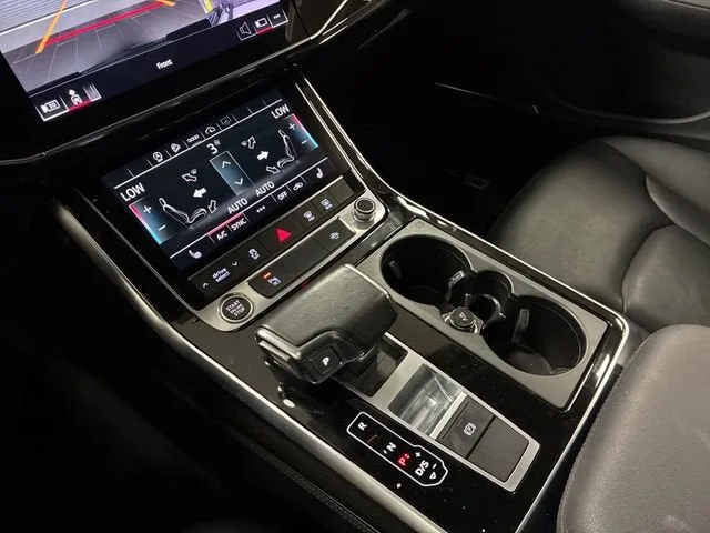 2023 Audi Q7 Premium Plus photo 25