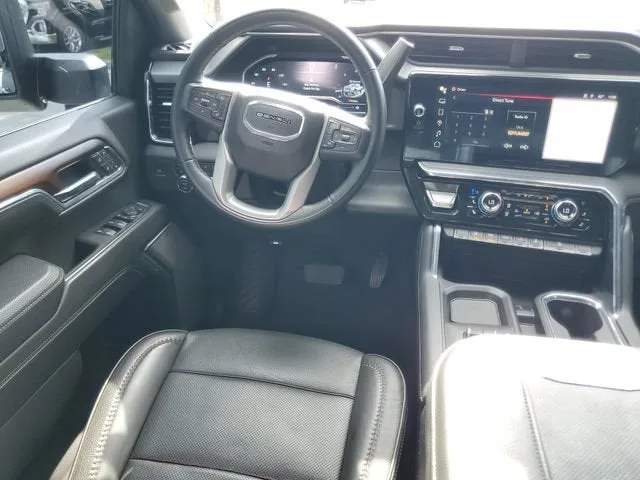 2024 GMC Sierra 2500 HD Denali photo 17