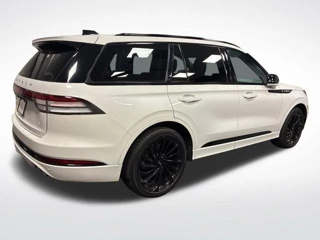 2025 Lincoln Aviator Reserve photo 36