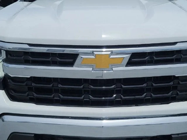 2026 Chevrolet Silverado 1500 LT photo 9