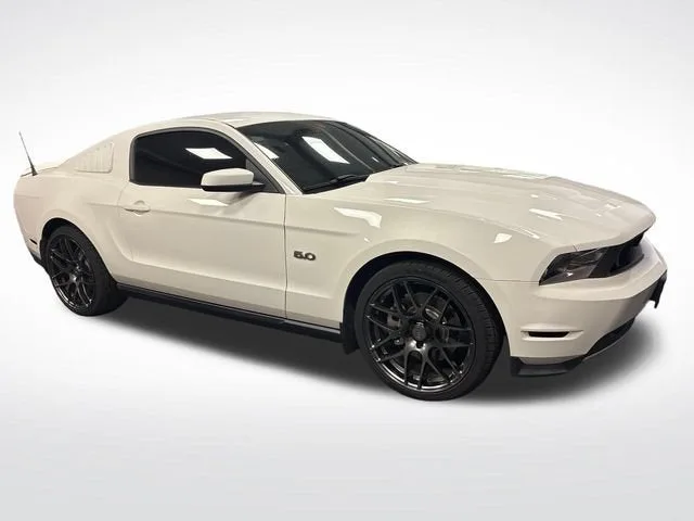 2011 Ford Mustang GT photo 7