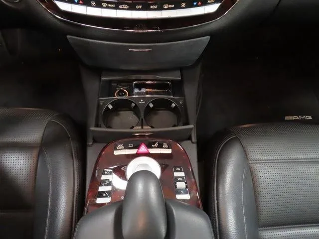 2008 Mercedes-Benz S-Class 6.3L V8 AMG® photo 23