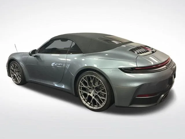 2026 Porsche 911 Carrera photo 3
