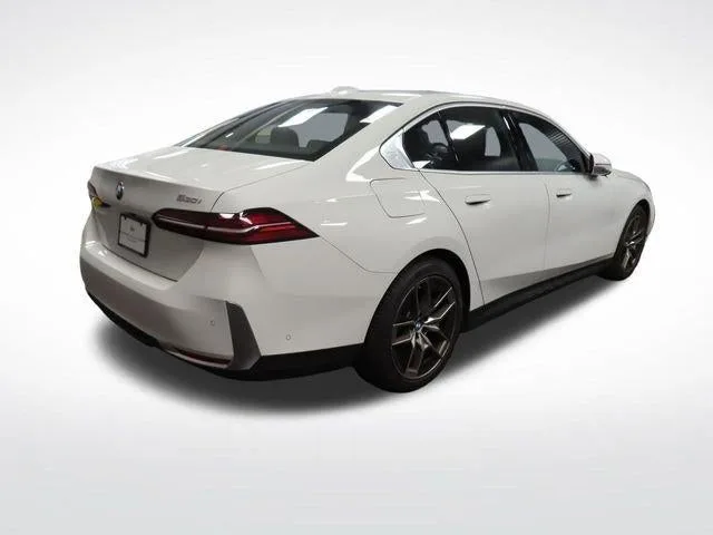 2026 BMW 5 Series 530i photo 5