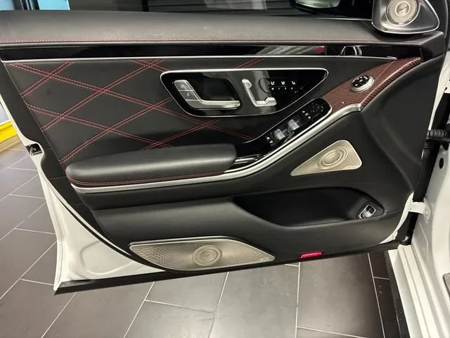 2024 Mercedes-Benz S-Class AMG® S 63 E photo 10