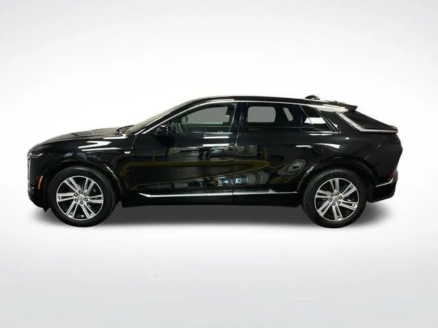 2024 Cadillac LYRIQ Tech photo 2
