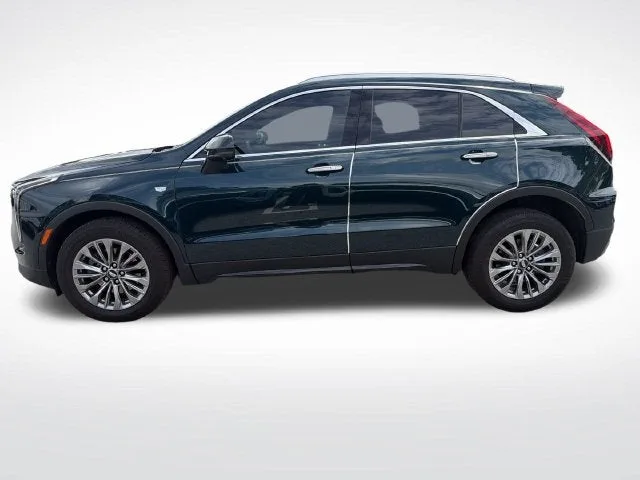 2025 Cadillac XT4 Premium Luxury photo 2