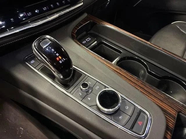 2024 Cadillac Escalade ESV Premium Luxury photo 25