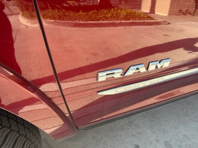 2022 RAM 3500 Limited photo 9